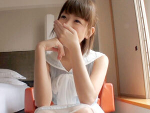 SSS級美女とエロエロセックス！！パイパンマンコがエロいせいでずっと勃起がおさまらない！！