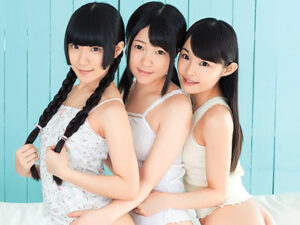 ガチロリJSに大人の楽しい遊びを教えてあげる！！おっきい棒をつるつるのパイパンマンコへ挿入！