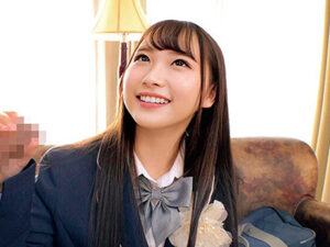 JK卒業素股AV体験！無毛マンコにチンポこすりつけそのまま挿入