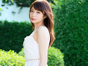 超S級美女AVデビュー！無毛マンコにチンポずっぽり挿入！