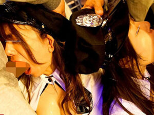 ハロウィンで浮かれた美女とガチセックス！無毛マンコガン突き！