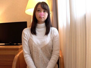 ハーフ系美女とガチセックス！気持ちいい無毛マンコに中出し！