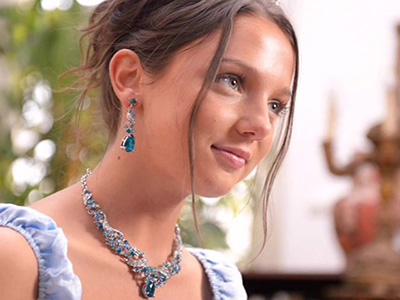 金髪無毛ロリAVデビュー！小さい体がエロすぎてヤバい！