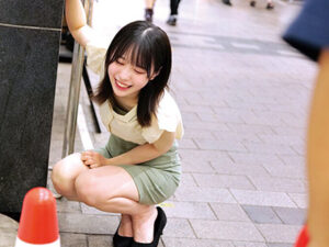 リモバ散歩！無毛マンコ刺激され歩けない！濡れ濡れマンコにちんぽ突っ込まれガチイキ！