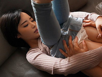 弱みを握って無毛マンコいただいちゃう！大家の作戦に女子大生完堕ち！