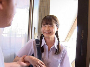 可愛い姪っ子に欲情！我慢できず無毛マンコに生ハメ中出し！